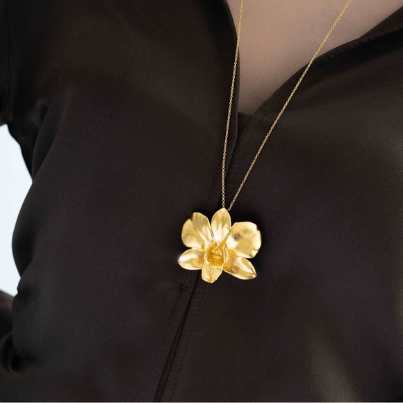 RISIS 24k Gold Dipped Real Orchid Singaporean Brooch or Pendant - Picture 8 of 8